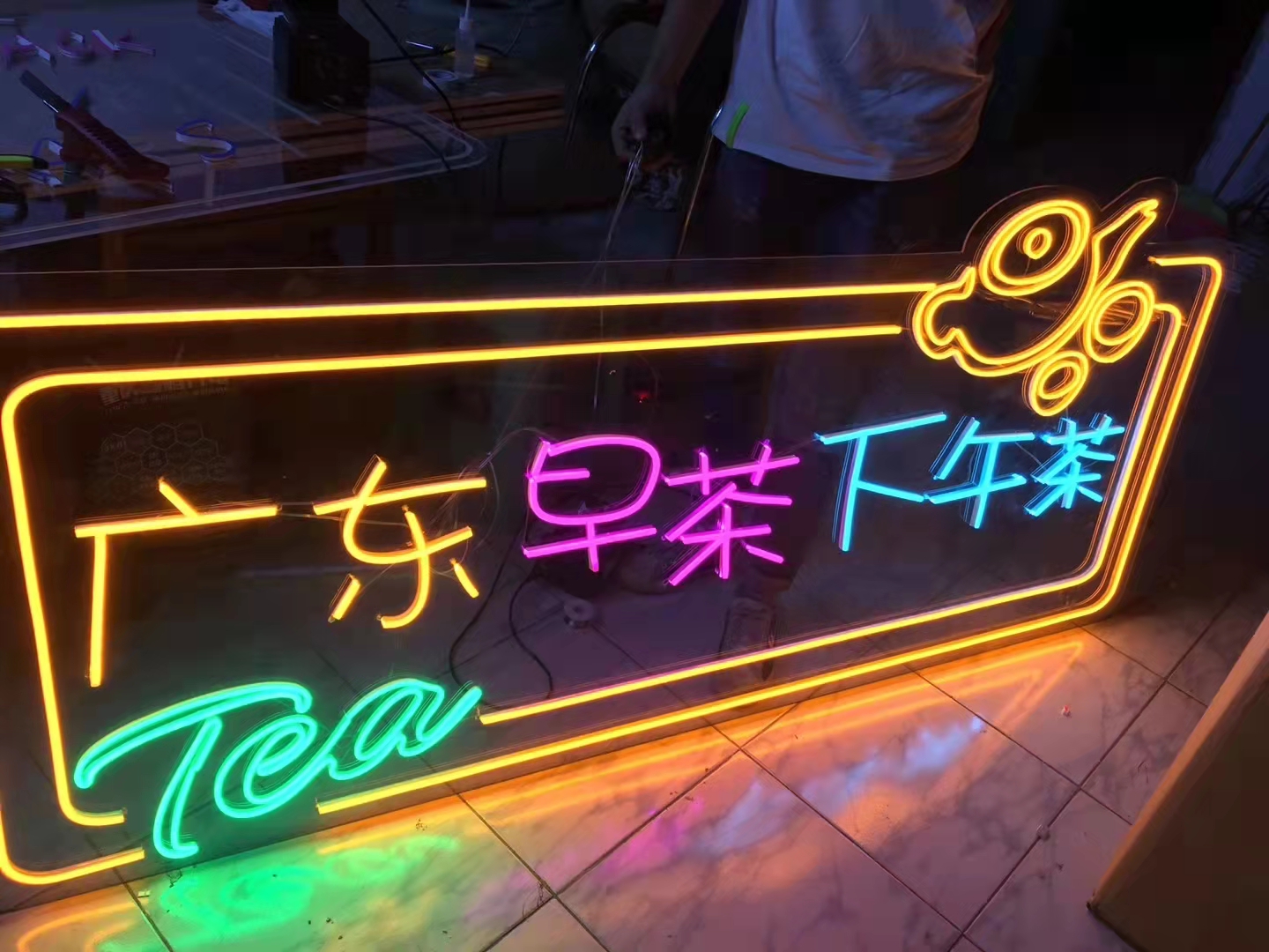 發(fā)光字門頭